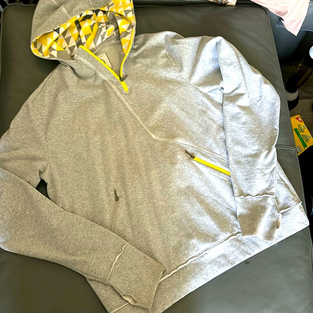 Seadoo hoodie with zip pockets and neck.